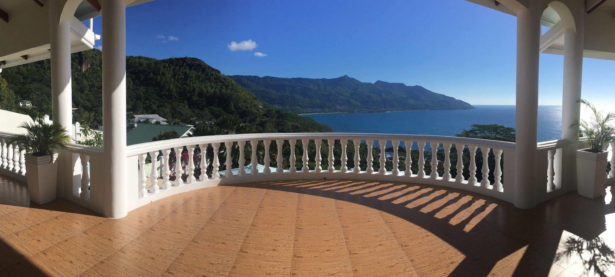 Petit Amour Villa Glacis  Exterior photo